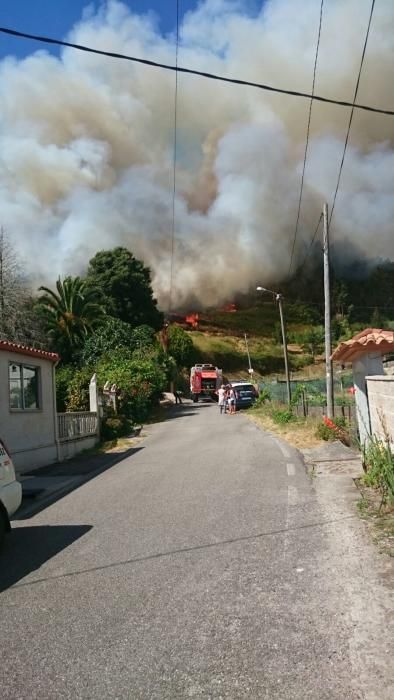 Incendio en la parroquia de O Viso, en Redondela // FdV