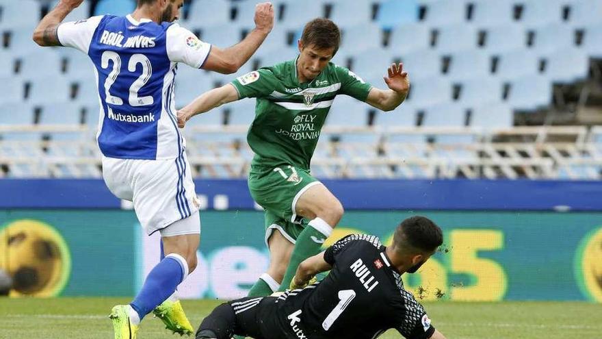 Raúl Navas, con su compañero Rulli, en un partido ante el Leganés la pasada temporada.