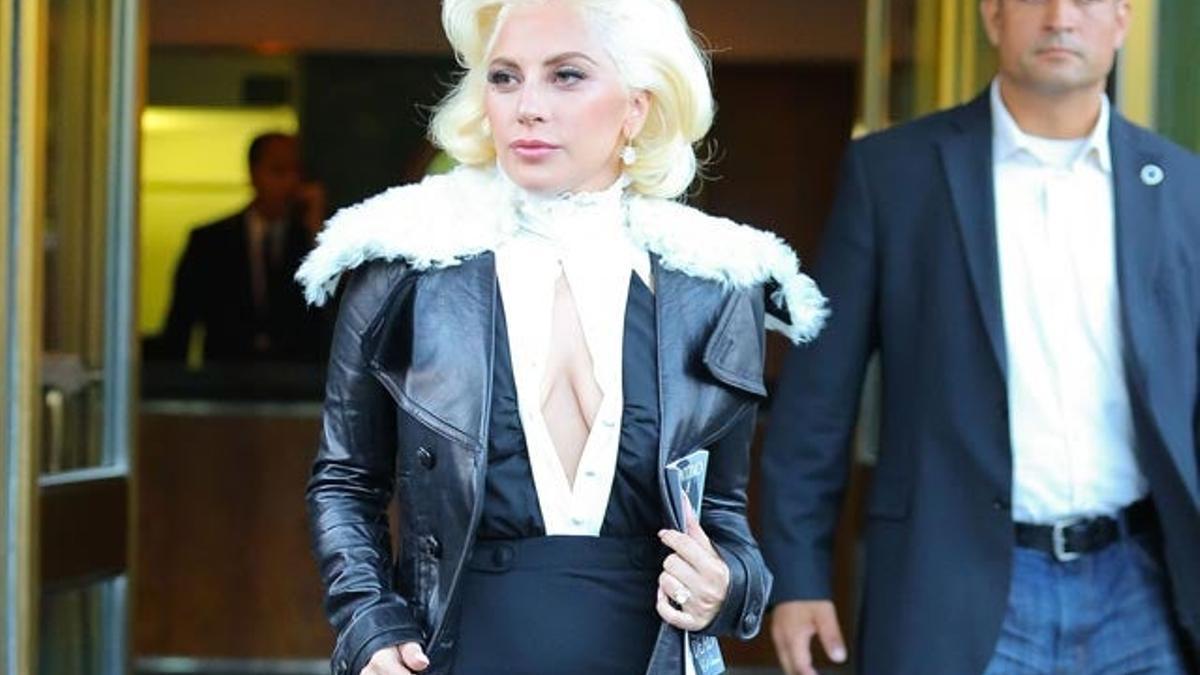 ¿Por qué el anillo de compromiso de Lady Gaga es tan grande?