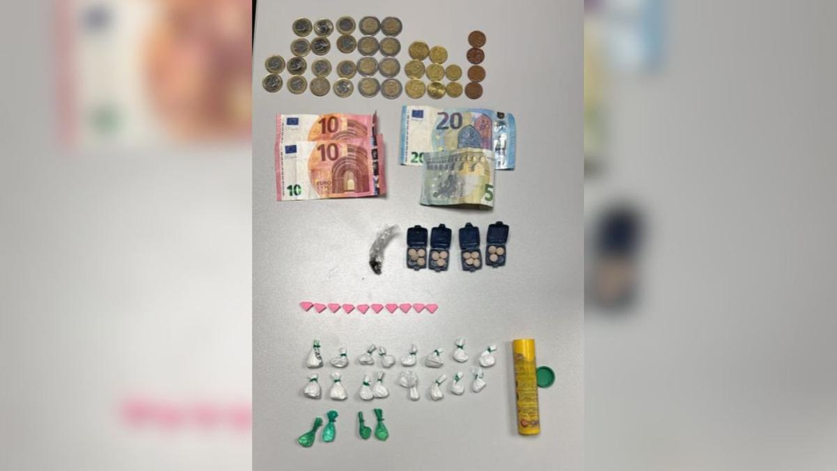 Els diners i la droga intervinguda pels Mossos a Domeny, Girona.