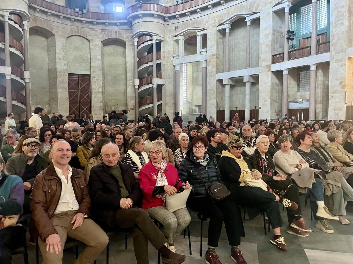 "Dulces Suaños" en la iglesia de la Laboral, en imágenes