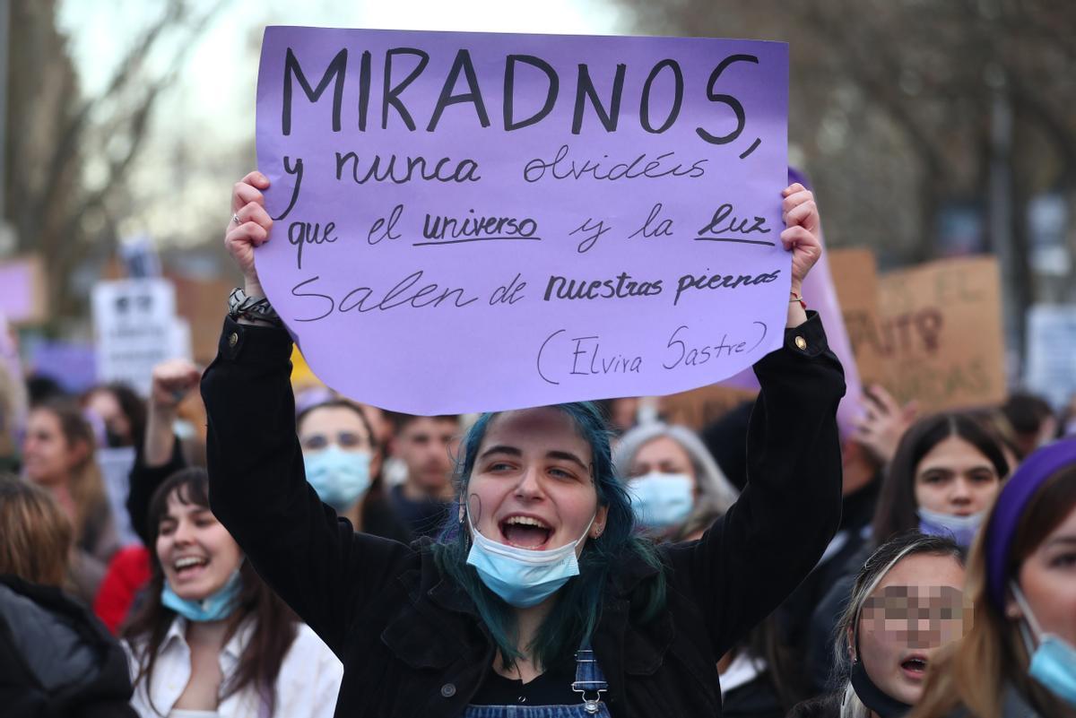 Imagen de la manifestación del 8M por las calles de Madrid.