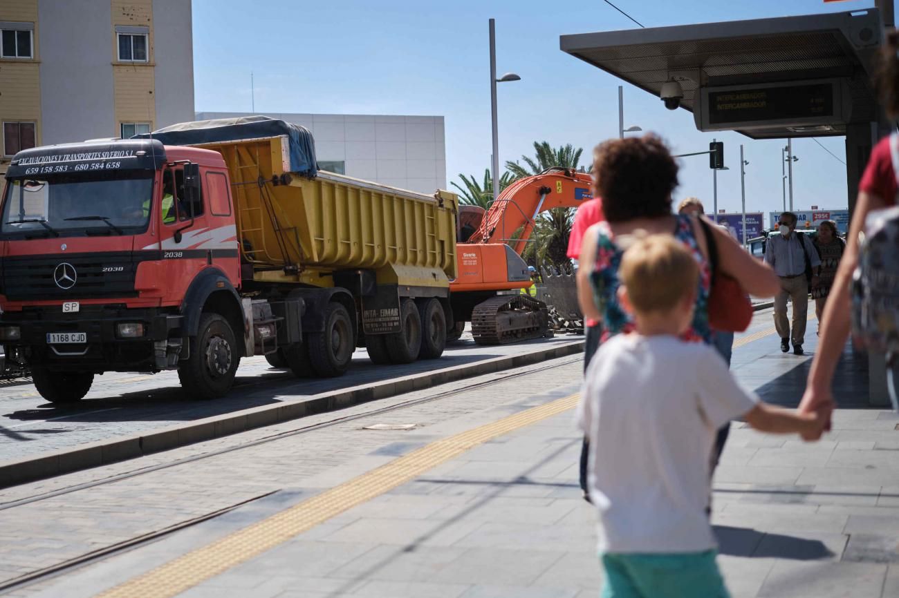 Inicio de las obras de repavimentación en Príncipes de España, Ofra