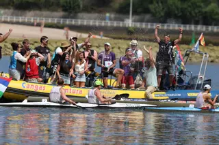 Así fue la llegada de infarto de los ganadores del Descenso del Sella: Walter Bouzán y Bertín Llera hacen historia tras un espectacular esprint