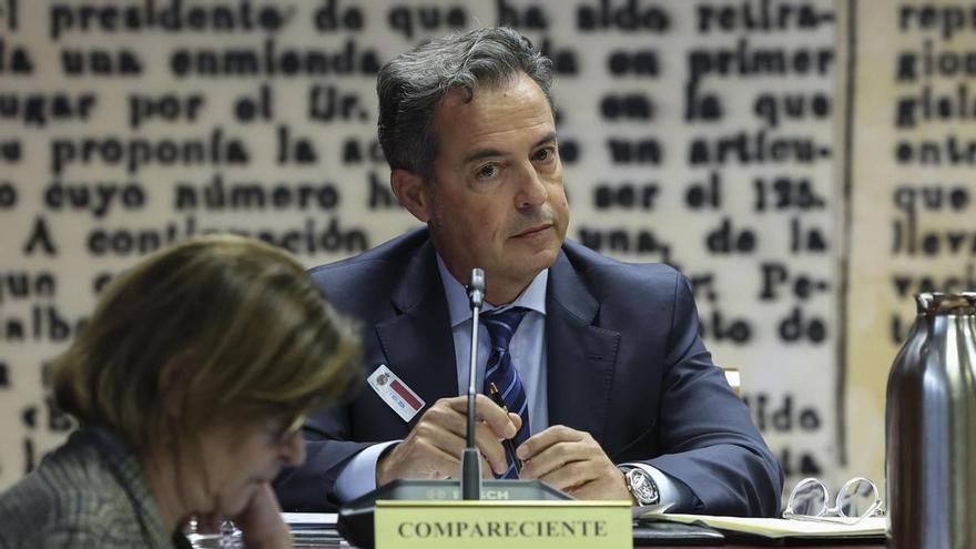 El jefe superior de Canarias, Jesús Gómez Martín, recibió 7.000 euros y regalos de los empresarios investigados en la trama corrupta de Plus Ultra