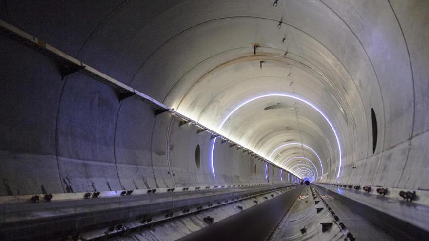 El transporte Hyperloop se basa en tubería de baja presión por donde se circula a gran velocidad.