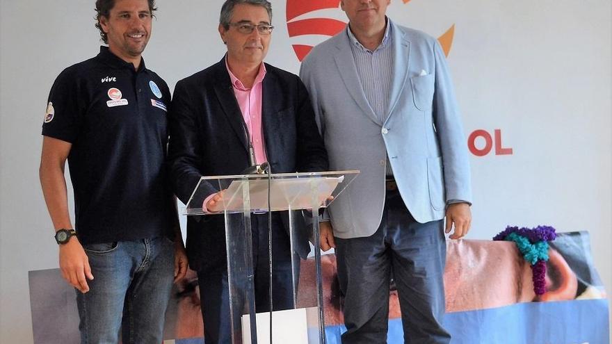 Christian Jongeneel posa junto a Francisco Salado y Arturo Bernal.