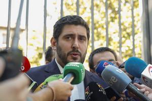 El vicepresidente de Aragón dimite para defender a Aragón de menas que pueden violar, matar o robar