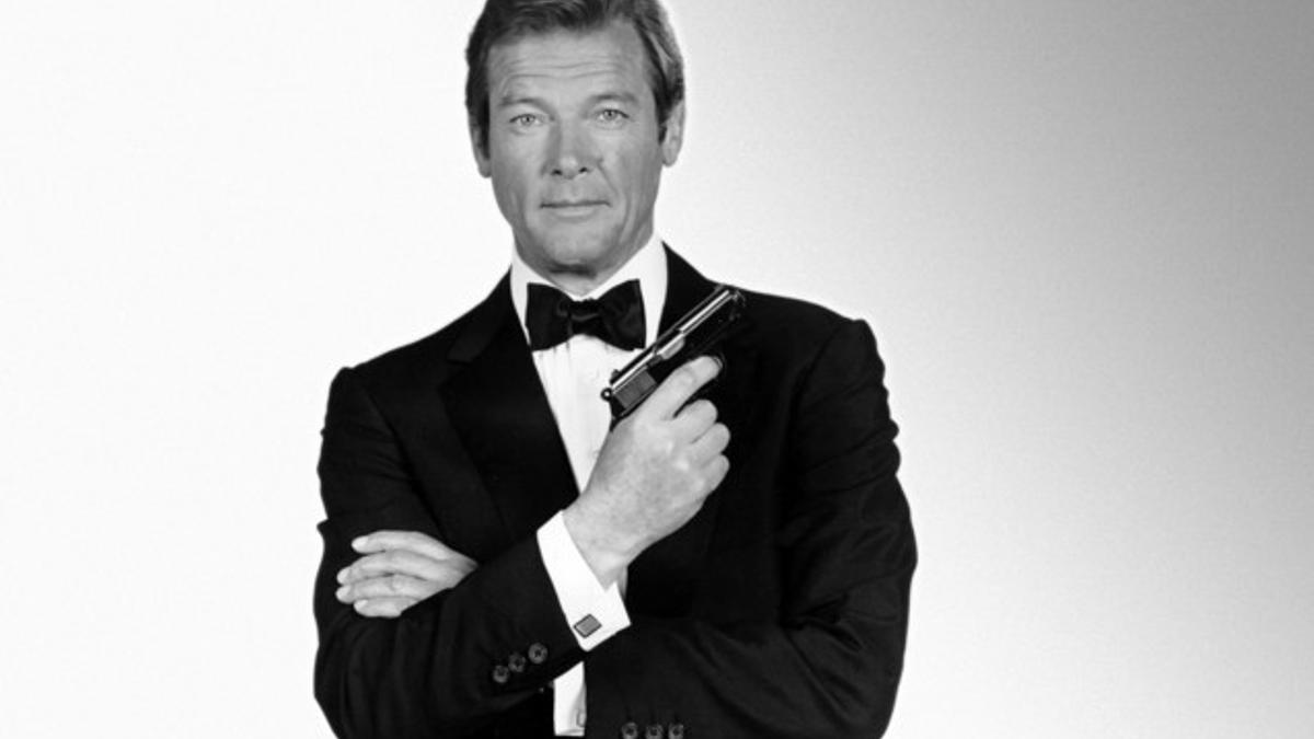 Roger Moore, caracterizado como James Bond en 'Octupussy'.