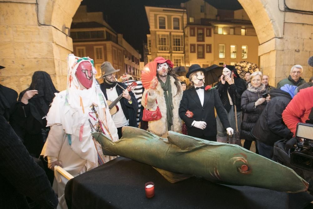 Entierro de la sardina en el Carnaval de Oviedo