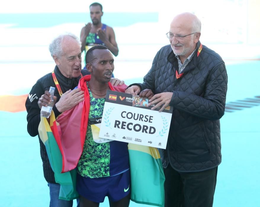 El etíope en su llegada a la meta en el Maratón