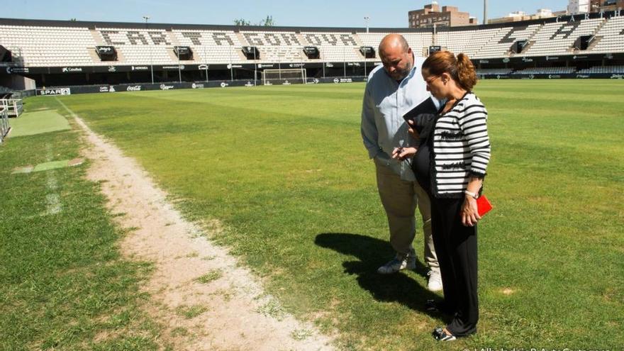 Celades inspecciona los campos de Nueva Condomina y Cartagonova