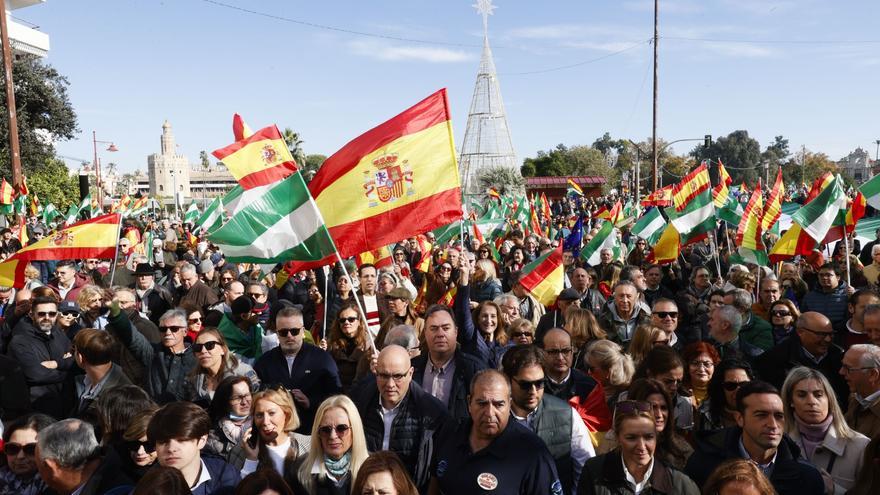 La concentración en Sevilla bajo el lema &#039;Yo defiendo Andalucía&#039;, en imágenes