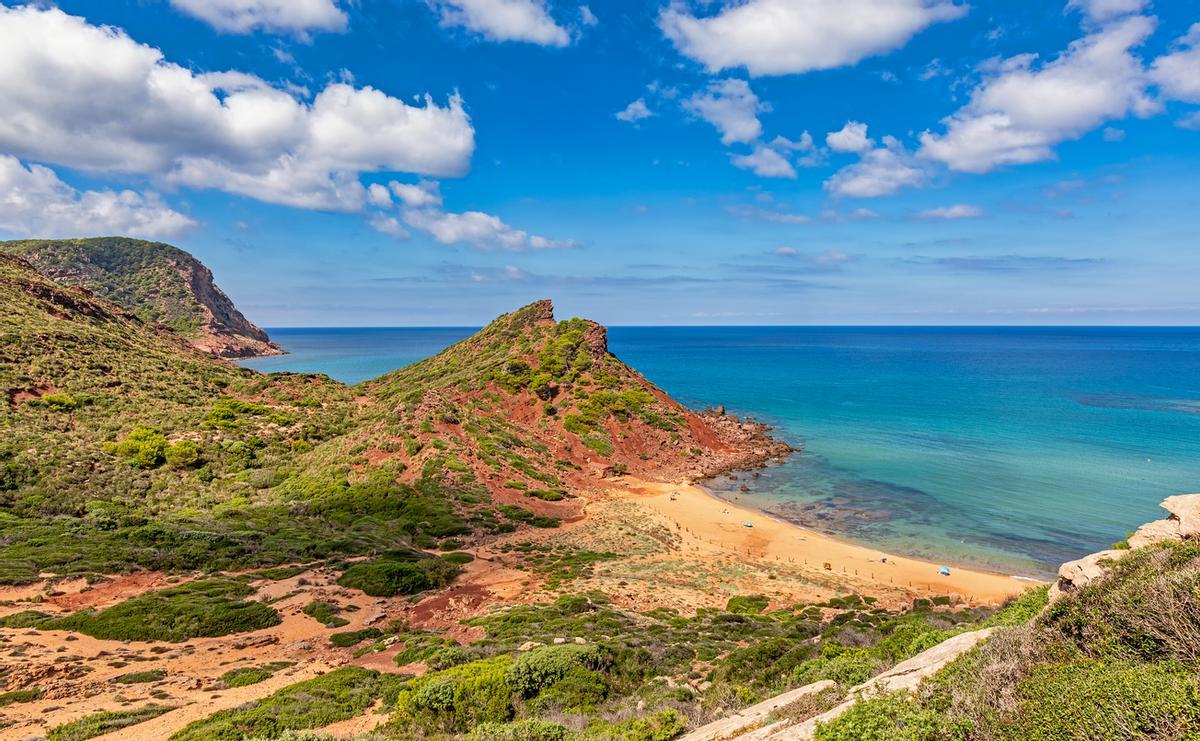 La Cala del Pilar es una de las playas más impresionantes de la isla de Menorca