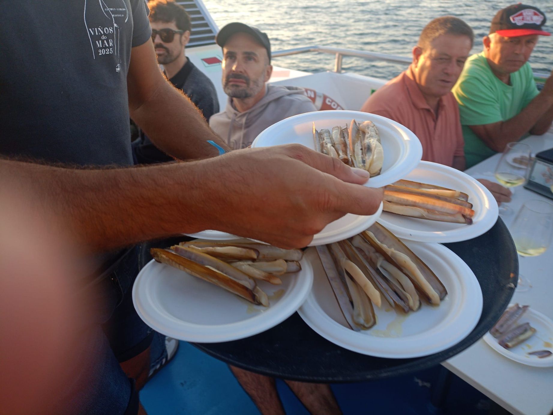 La ruta de «Viños singulares polo mar» a bordo del catamarán «Gran Cormorán Jet», esta tarde-noche.