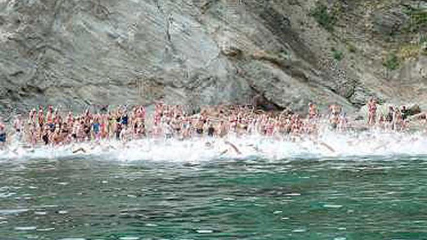 Catorzena travessa de natació S&#039;Eixugador a Aiguafreda a Begur