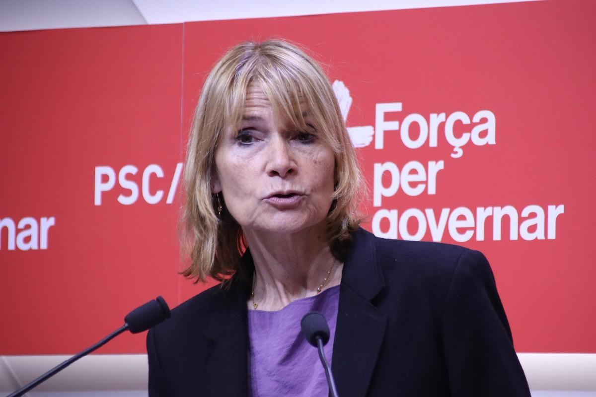 La portavoz del PSC, Lluïsa Moret, este lunes en rueda de prensa