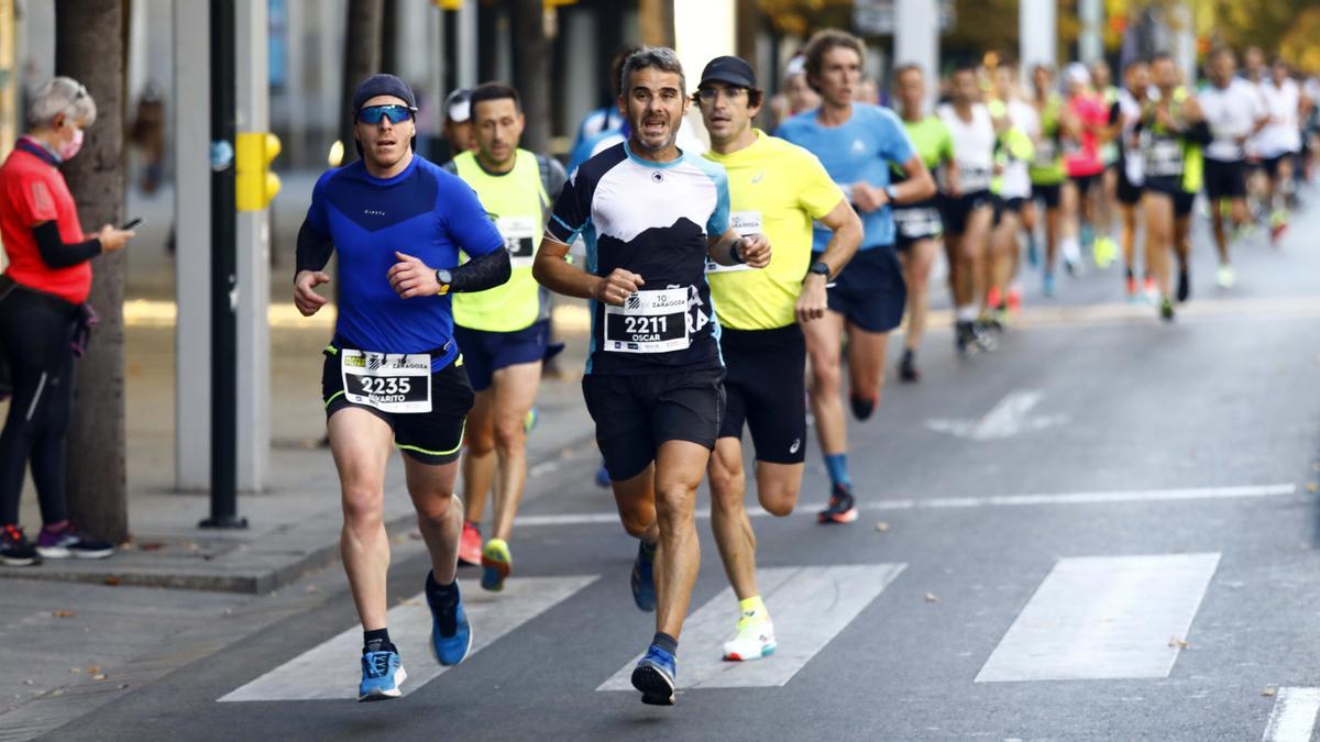 FOTOGALERÍA | Éxito rotundo en el regreso del Maratón de Zaragoza