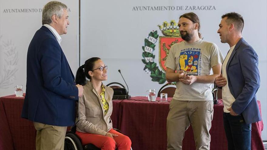 ‘Brazadas solidarias’ contra el cáncer, en el Alberto Maestro