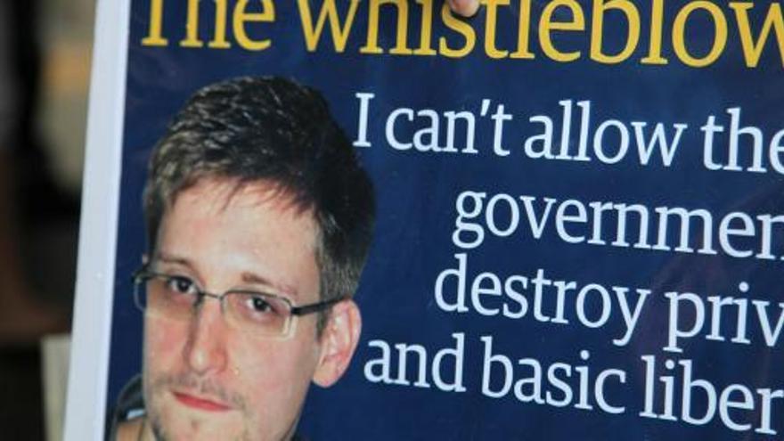 Snowden vive en Rusia con un permiso de asilo provisional.