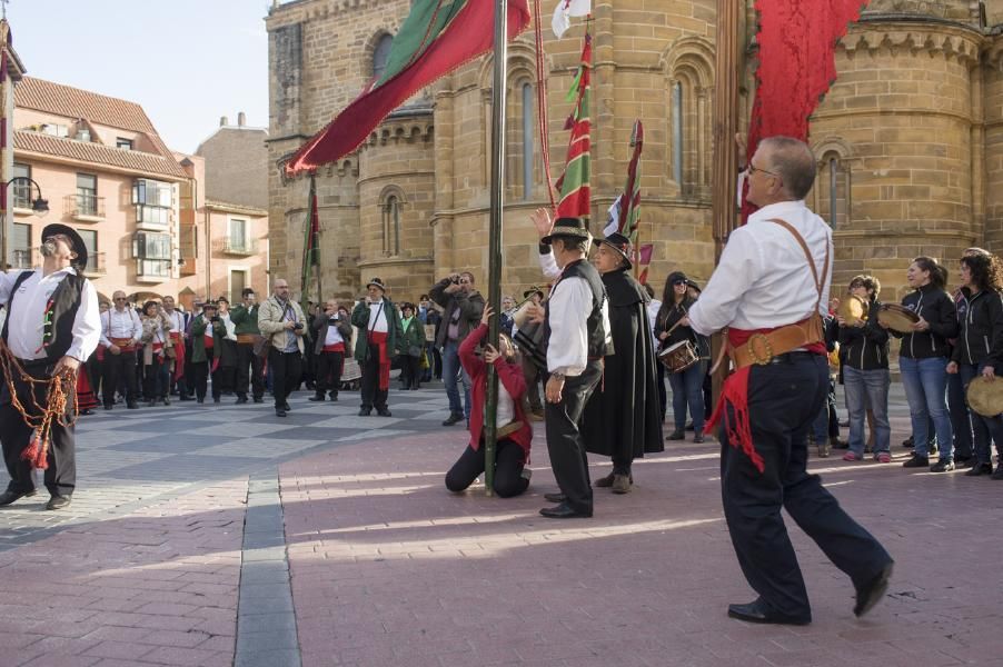 Desfile de pendones y gala de los Premios MT