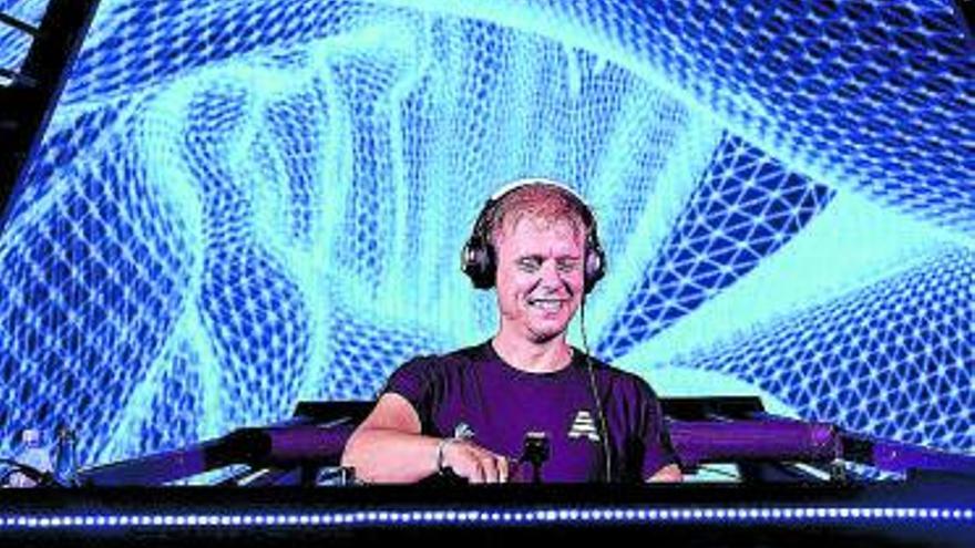 Armin Van Buuren en Ushuaïa Ibiza. | TNL