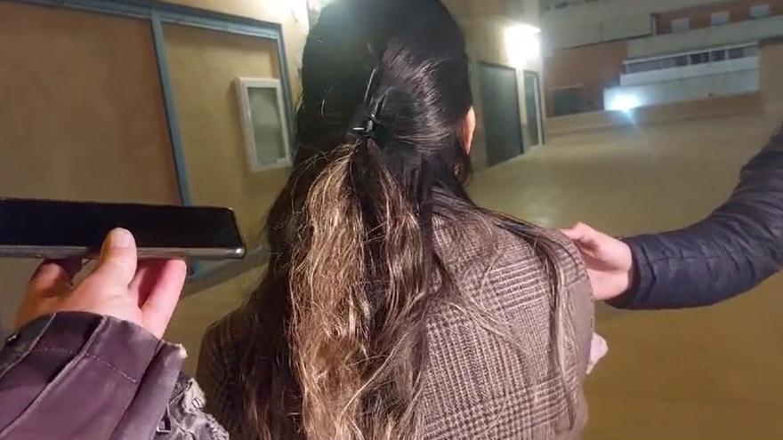 Una familia denuncia a una guardería de Elche tras ver en un vídeo cómo abofetean a su hija