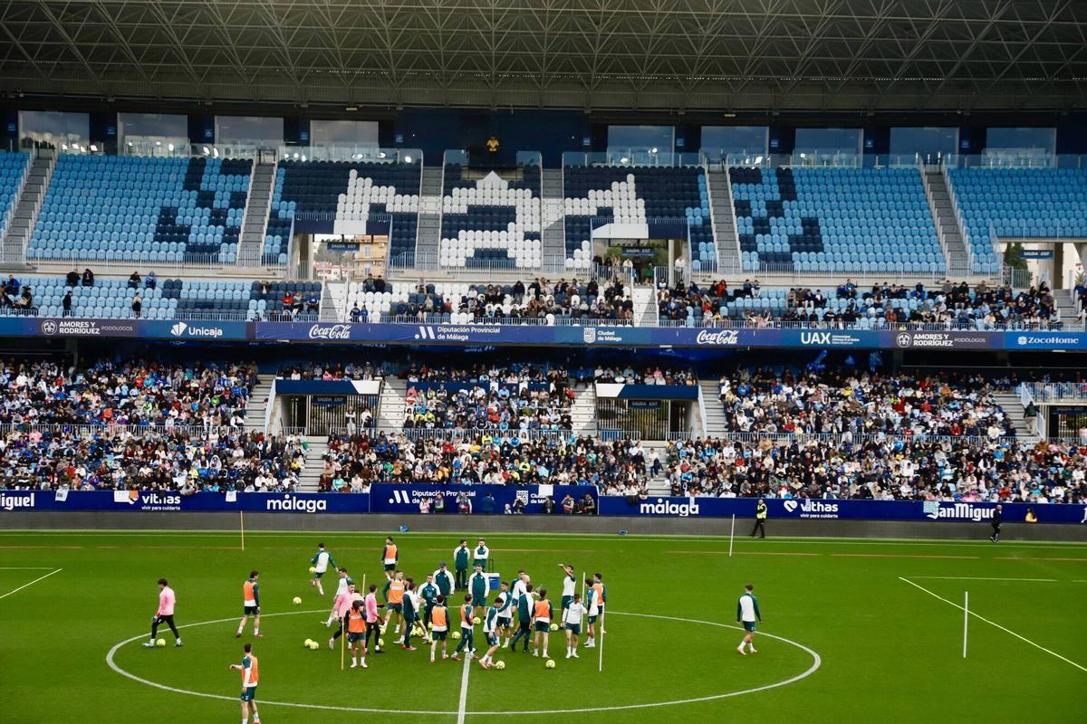 Entrenamiento a puerta abierta al que han asistido 9.000 aficionados
