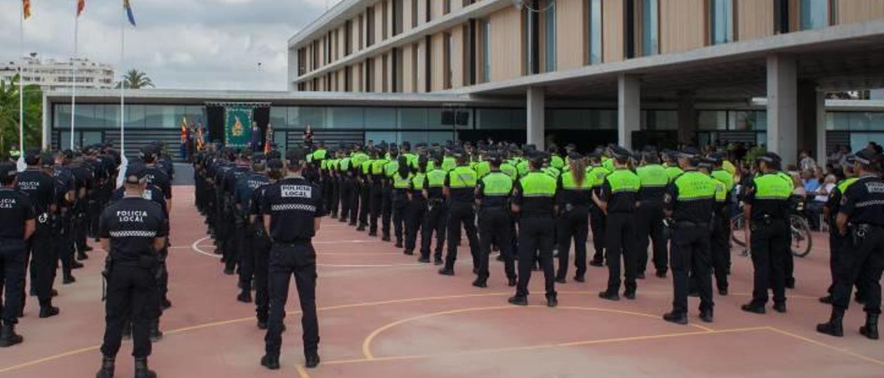 Elche es la gran ciudad con menos policías locales por habitante de la provincia