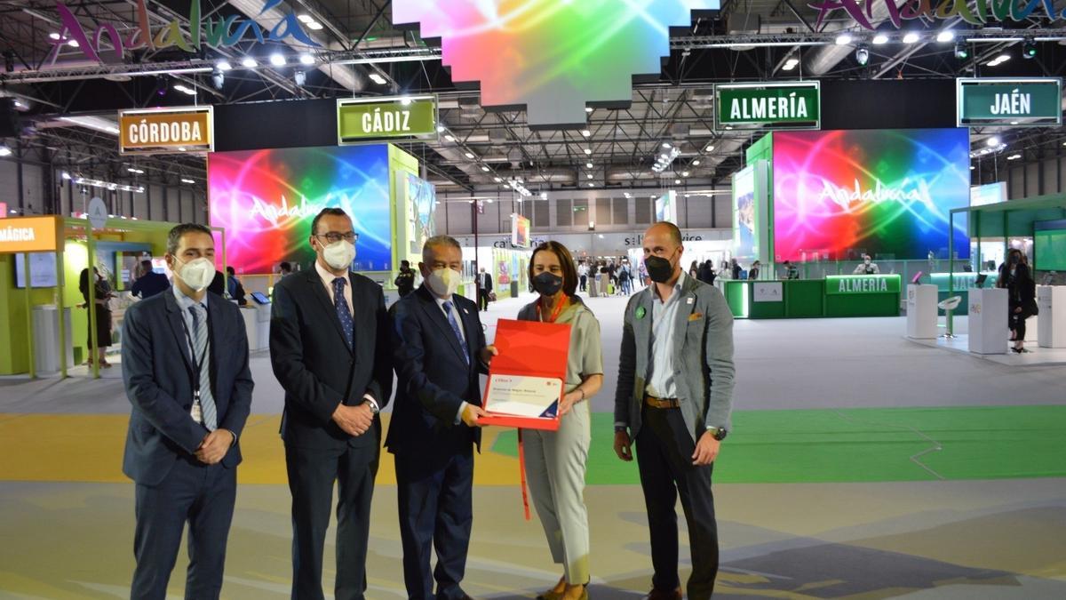 Andalucía recibe el premio al mejor expositor de Fitur por su apuesta por las emociones.