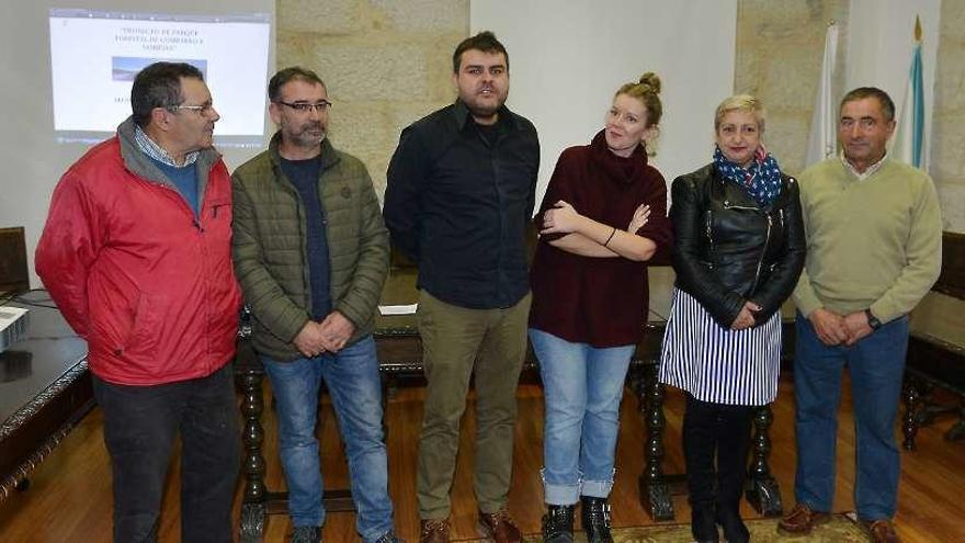 Gómez, Carramal, Agís, Caldas, Redondo y Lozano en la presentación del Parque Forestal. // Gustavo Santos