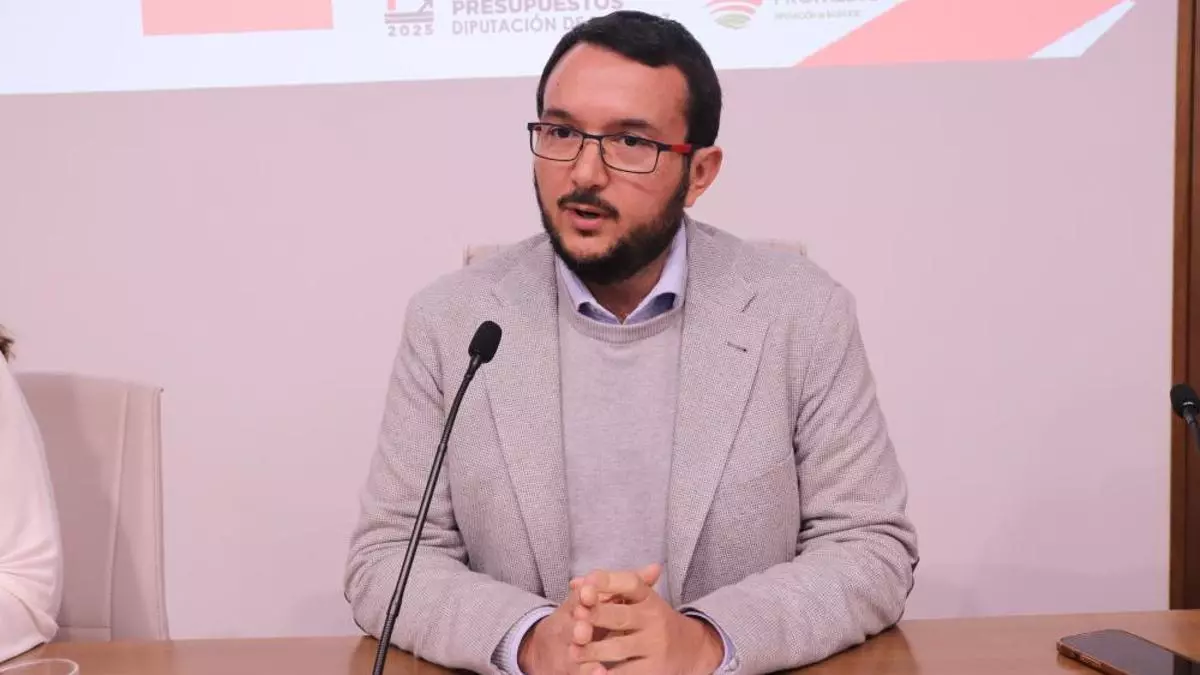 Francisco Buenavista: «Reciclar más y mejor ya es imprescindible, las multas están a la vuelta de la esquina»