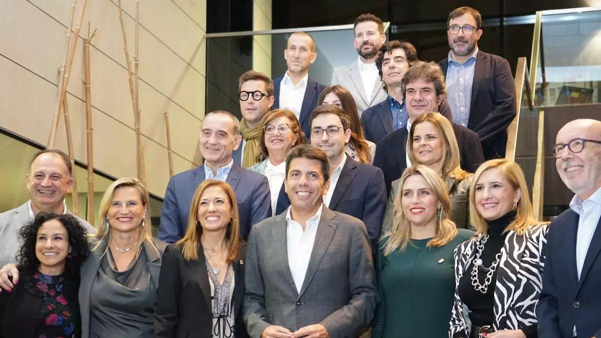 Mazón: "Nos vamos a manifestar en paz, con sosiego y calma" contra la amnistía