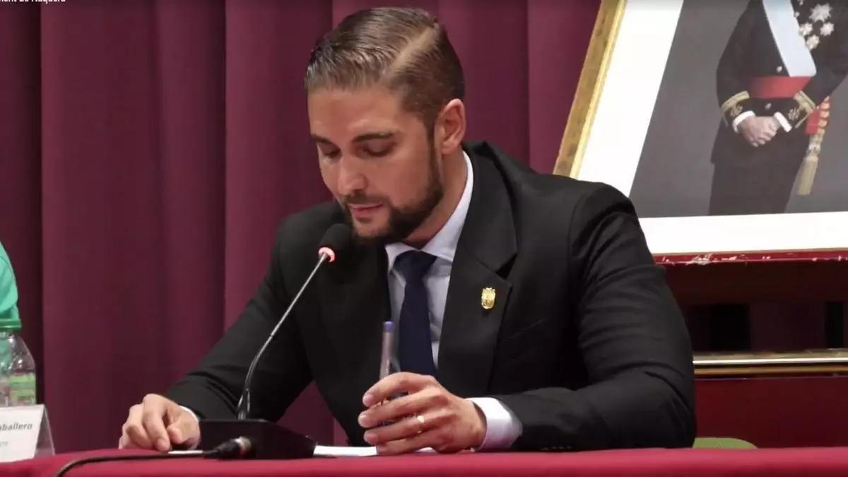 El alcalde de Nàquera, Iván Expósito (Vox), en el último pleno de mayo.