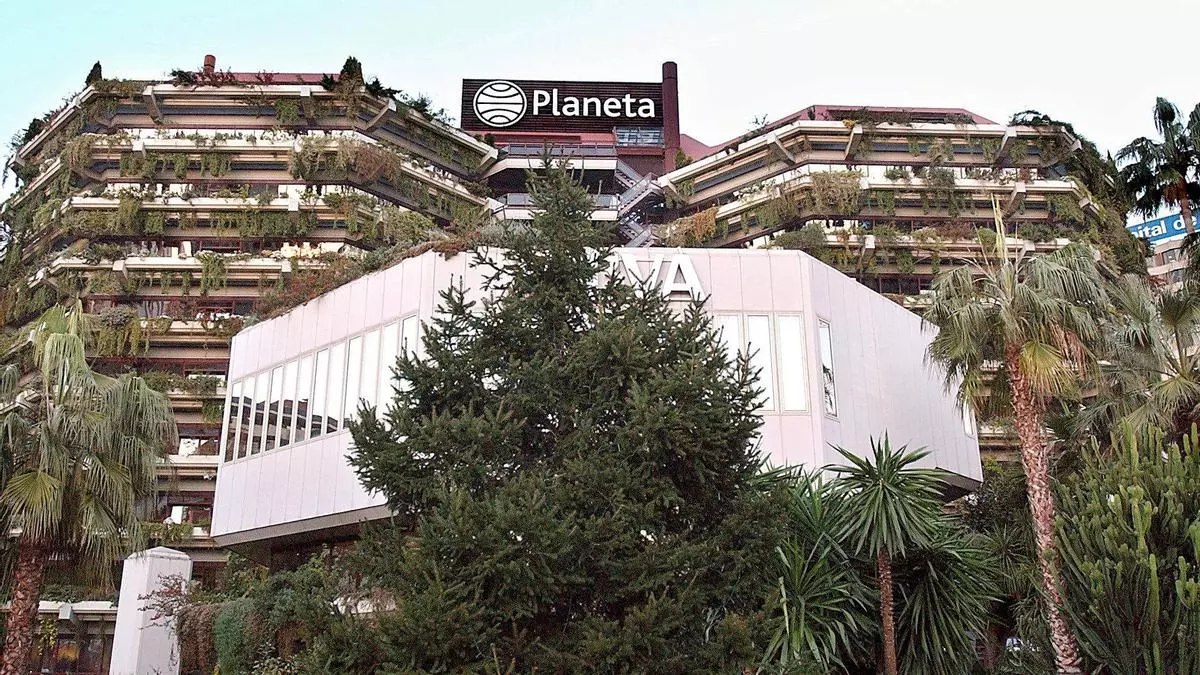 Amancio Ortega compra la sede de Planeta en Barcelona por 250 millones