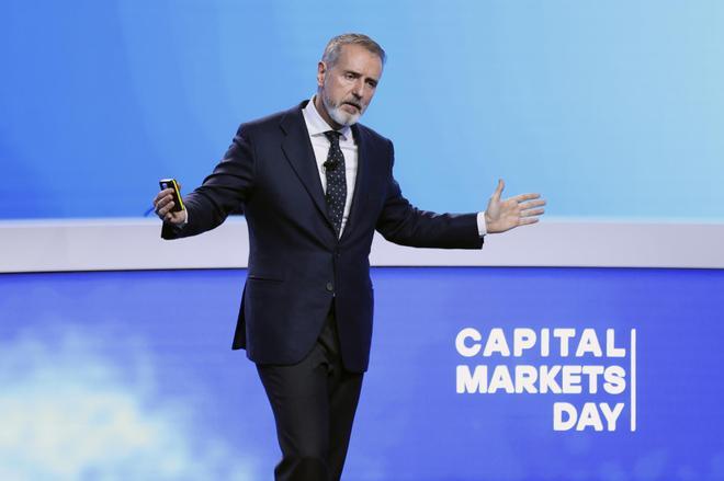 PP требует объяснений от президента Telefónica о массовых увольнениях