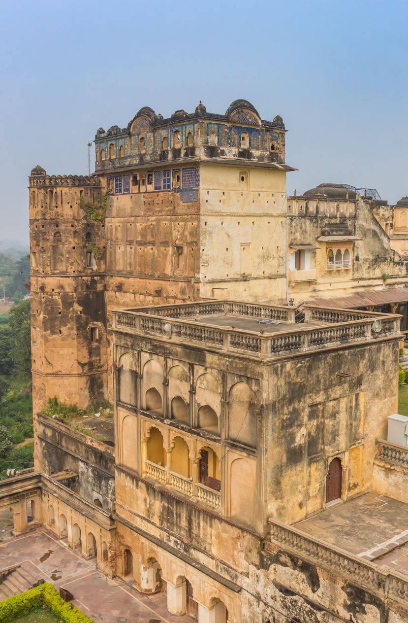 Torre del histórico fuerte de Orchha.