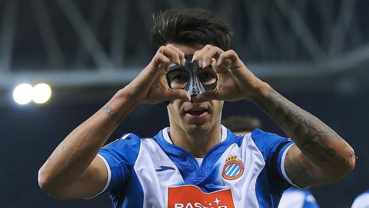 Hernán Pérez celebrando un gol en liga