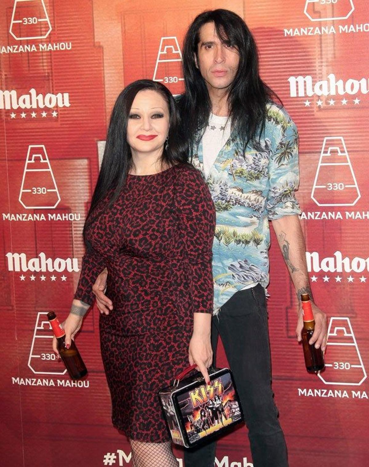 Alaska y Mario Vaquerizo, en la inauguración de la Terraza Mahou 330 en Madrid.