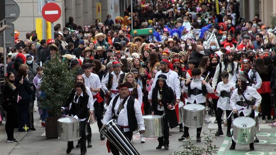 El Carnestoltes porta la disbauxa als carrers de Sant Fruitós