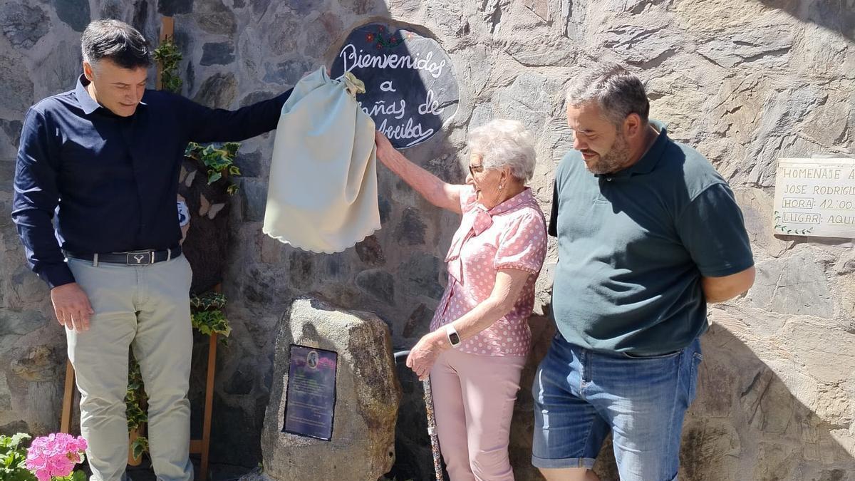 Brañas de Arriba, en Cangas del Narcea, celebró la fiesta de San Antonio recordando el séptimo centenario del Privilegio del Real Coto de Leitariegos