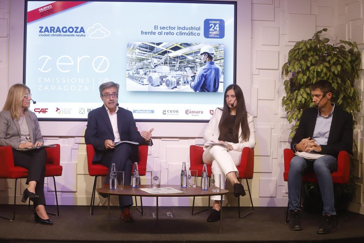 Blanca Soláns, José Vicente Hernández, Sheila García y Fernando Goñi durante el coloquio en la Cámara de Comercio