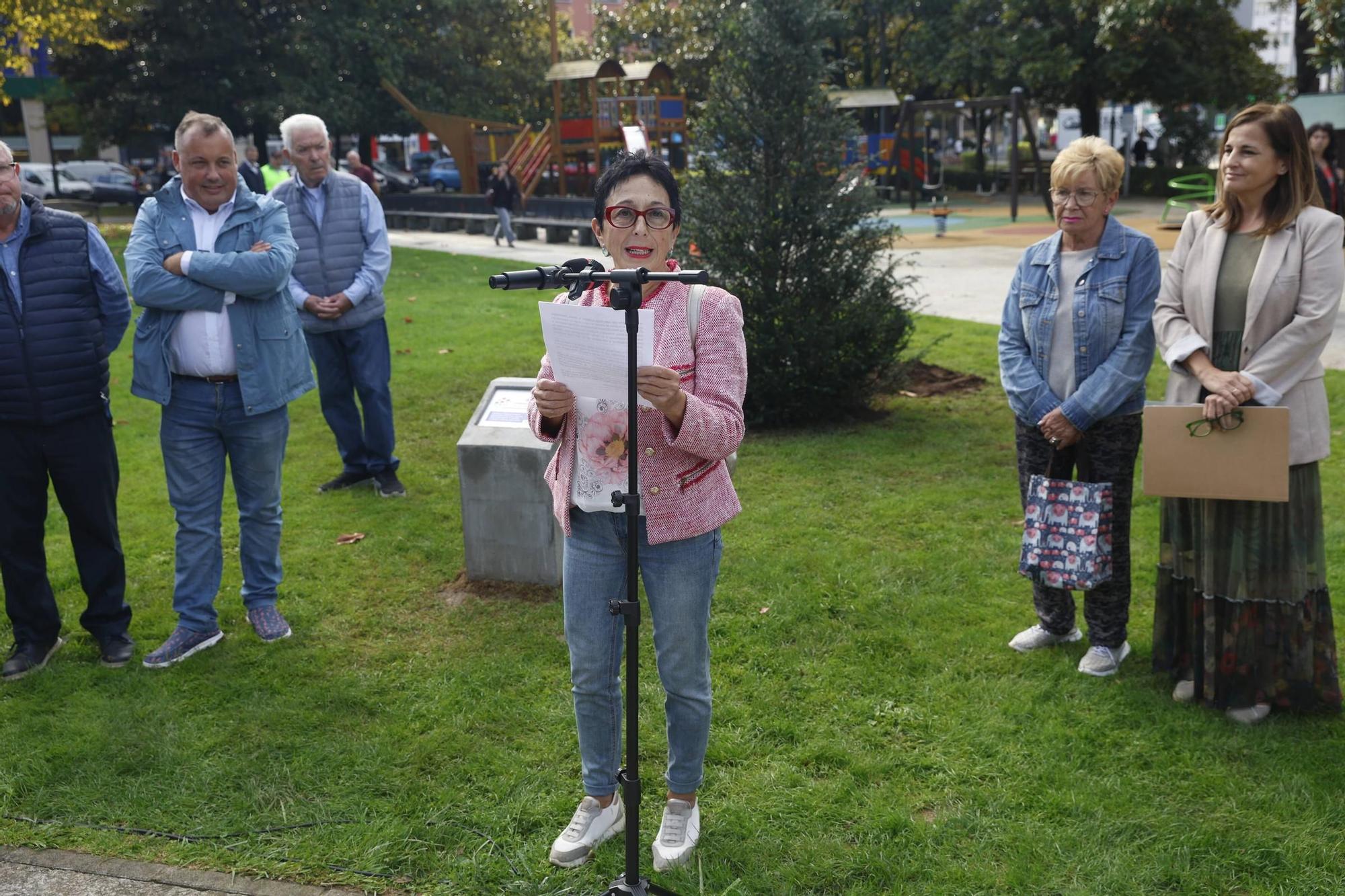 EN IMÁGENES: Avilés dedica una plaza pública a las personas mayores