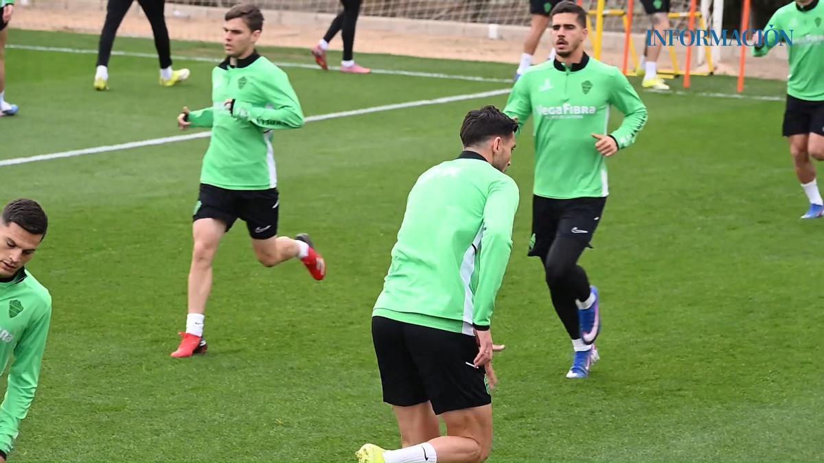 El Elche se libra in extremis de jugar contra el Villarreal en zona de ...