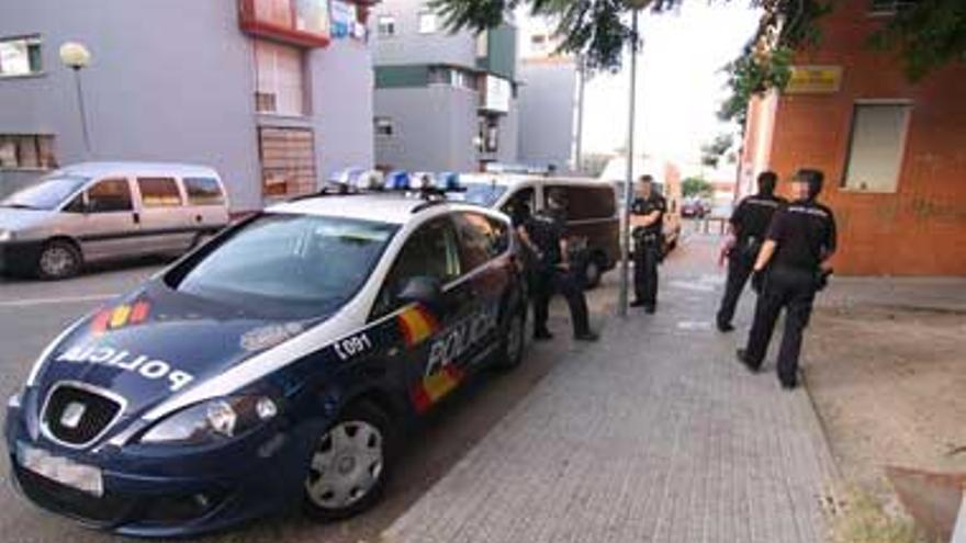 Siete heridos y cinco detenidos en una reyerta de madrugada en los Colorines