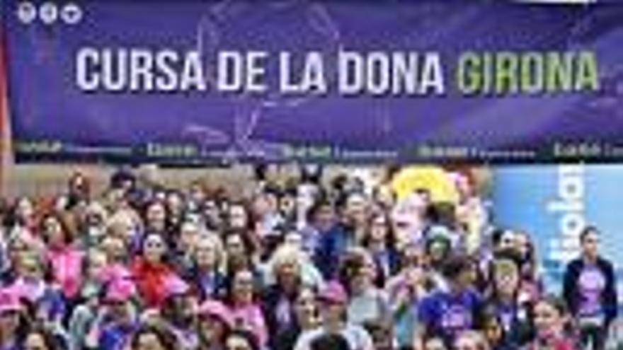 La cinquena Cursa de la Dona de Girona va tenir una alta participació.