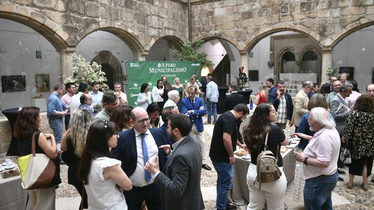 Patio del Complejo Cultural San Francisco durante el Foro Municipalismo.