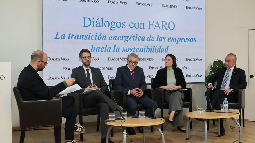 Desde la izquierda: Julio Pérez, Roberto Alonso, Javier Touza, María García y Walter Álvarez.