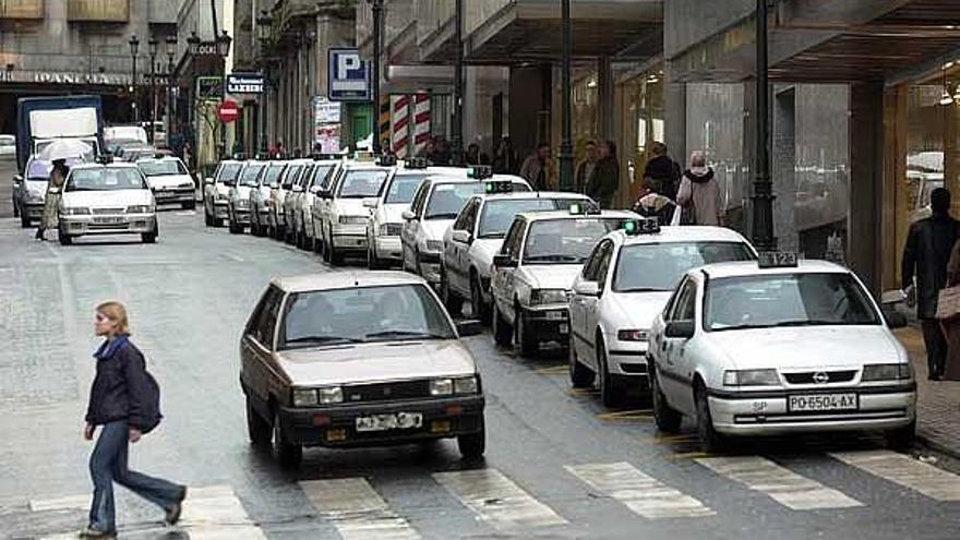 Mostrarte vistazo cometer El precio de "venta" de las licencias de taxi cae 50.000 euros en sólo un  año - Faro de Vigo