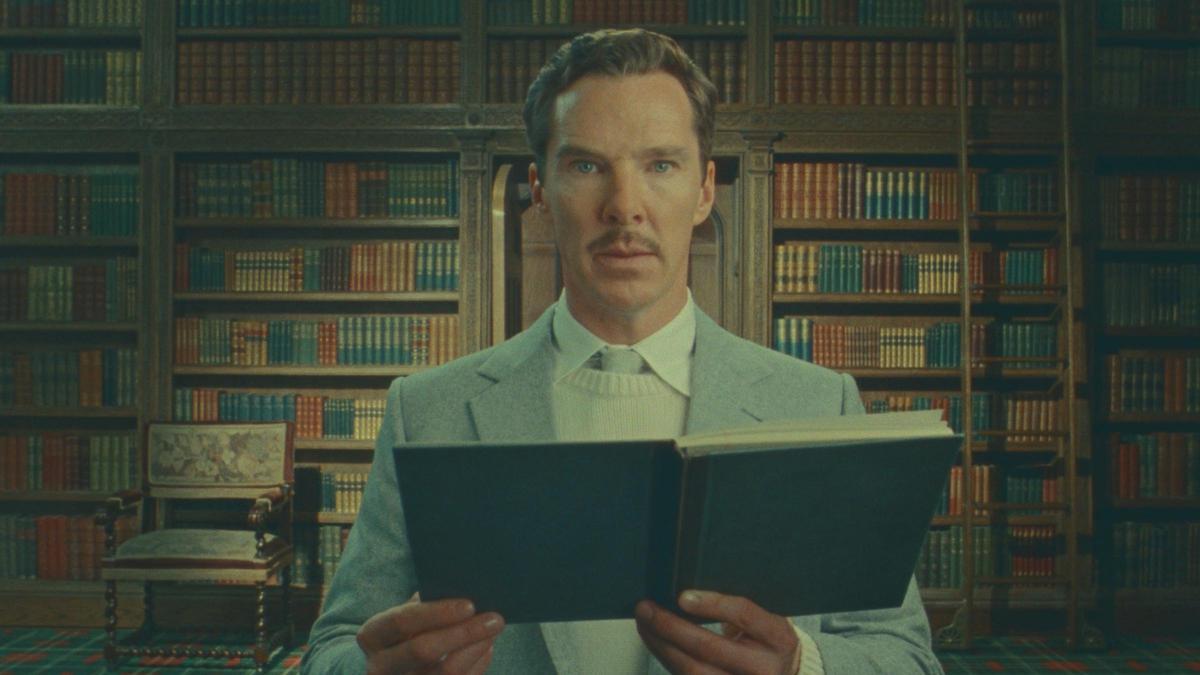 Benedict Cumberbatch como Henry Sugar en 'La maravillosa historia de Henry Sugar' / Netflix